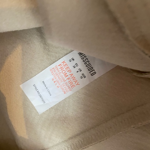 Size 10 Missguided faux leather snakeprint skirt - Picture 2 of 4